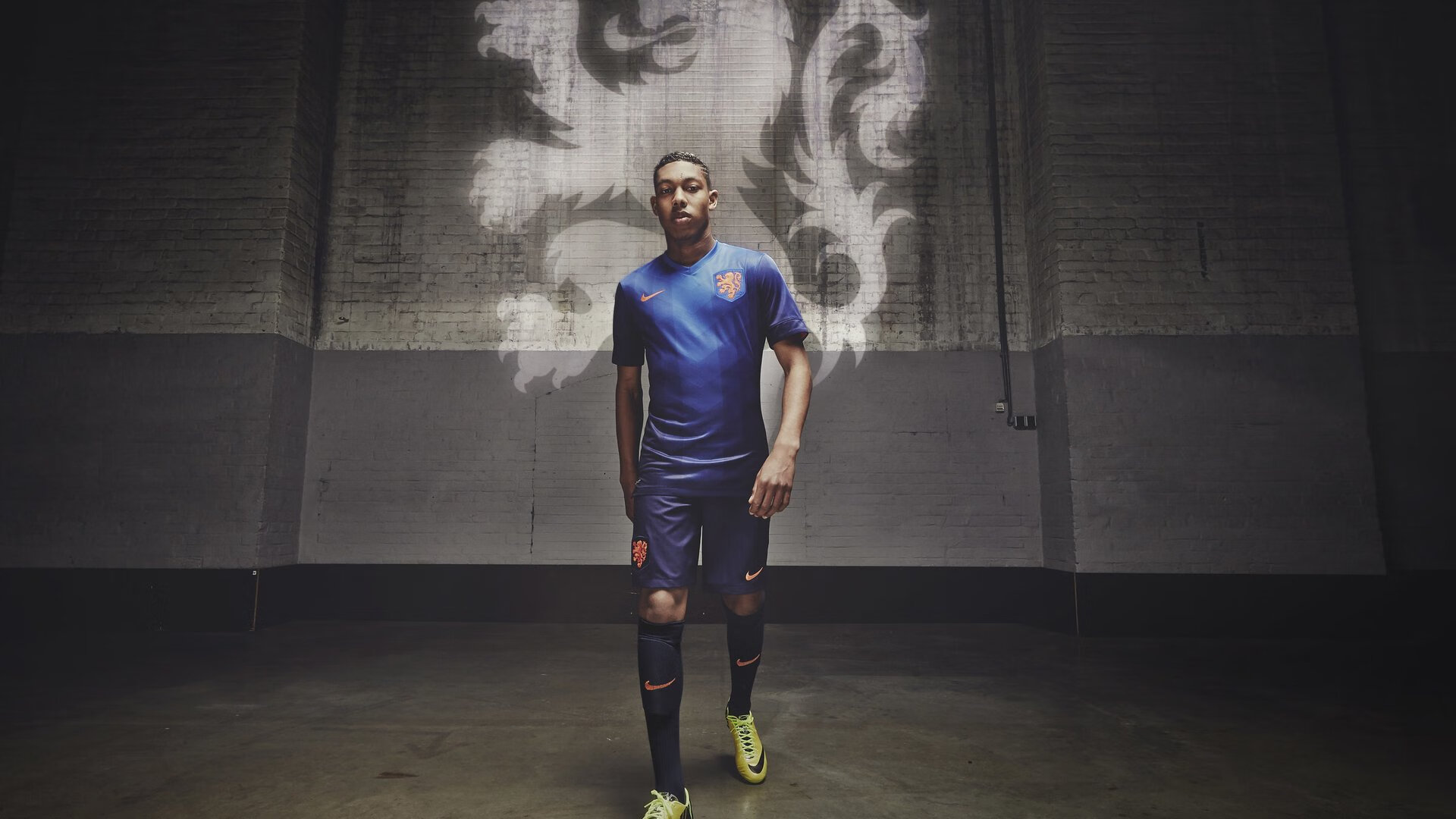 九游官网入口注册-切尔西青训球员首次亮相联赛首发,切尔西 青训